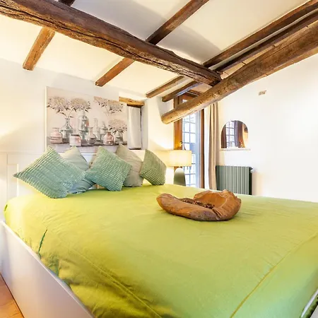Navona Historic Lovely Terrace Apartment Rome